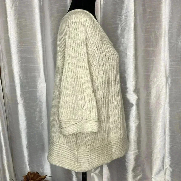 American Rag Cie Women’s XL Round Neck 3/4 Sleeve Ivory Cream Sweater - Picture 3 of 8